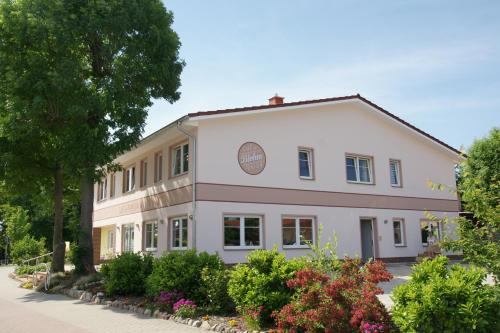 Neuenkirchen bei Greifswald House | Cafe und Pension Blohm