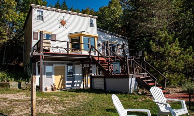 Frankfort House | Cair Paravel, Lakefront family cottage with spectacular views, private beach