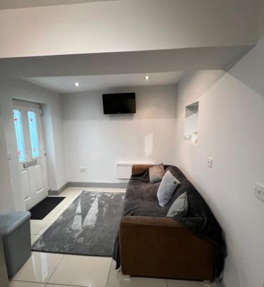Warrington Apartment | Cairo Street Ground New