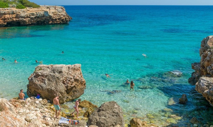 S'Illot-Cala Morlanda Ski Chalet | Cala Rafalino - House In S'illot-cala Morlanda