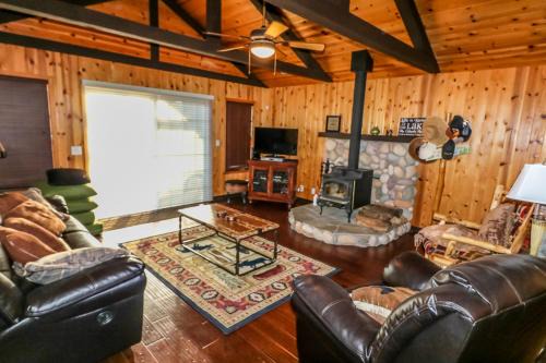 Bass Lake House | Calandri Lakeview House