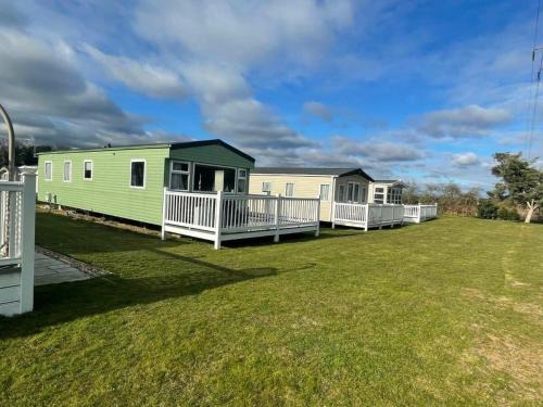 Fritton House | Caldecott Hall Country Park - Holiday Accommodation 21586