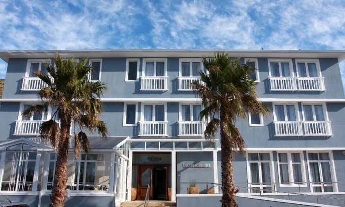 Fish Hoek Hotel | Calders Hotel and Conference Centre
