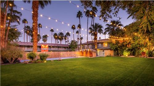 Palm Springs Hotel | Caliente Tropics