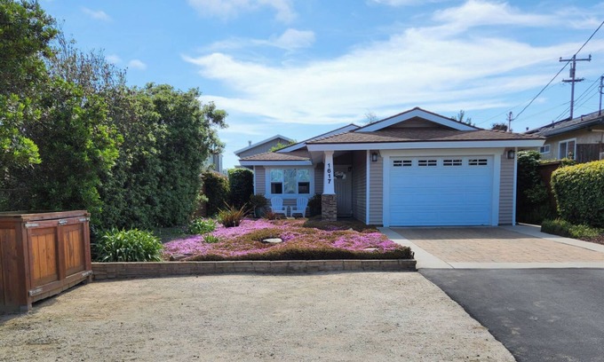 Baywood-Los Osos House | California Craftsman beach cottage!