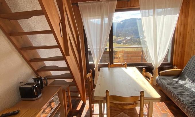 Thollon-les-Memises Apartment | calm nature and tranquility