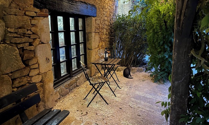 Cuzorn House | Calm, relaxing Gite in refurbished French Barn with exclusive use of great pool