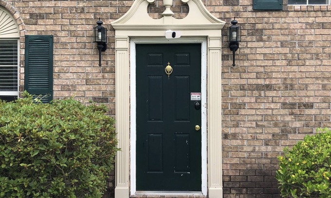 Savannah House | Calming 2800 sq ft pet friendly