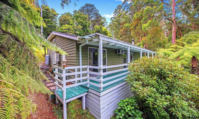 Warburton House | Calming bush surrounds, relaxing creek sounds!