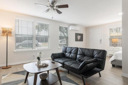 Arlington Heights House | Calmont Guest House