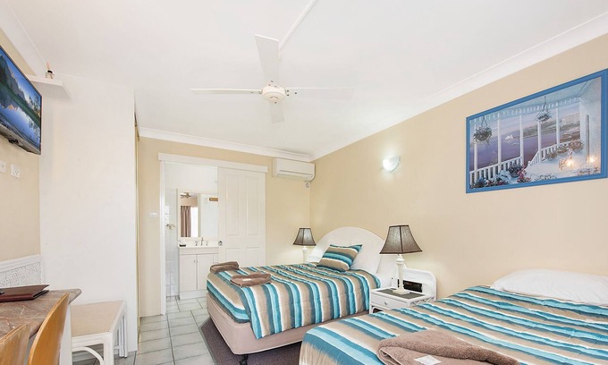Caloundra Hotel | Caloundra City Centre Motel