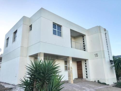 Calypso Beach House | Calypso Beach Holiday House