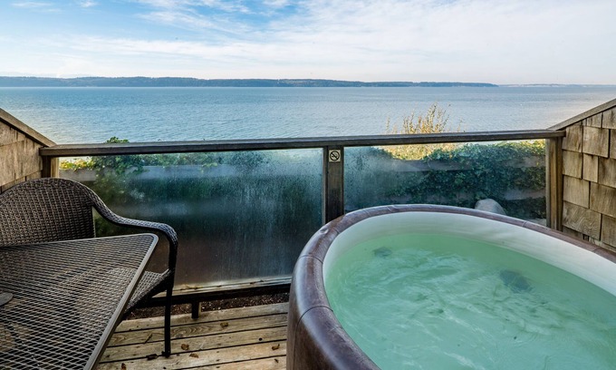 Camano Island Hotel | Camano Island Inn