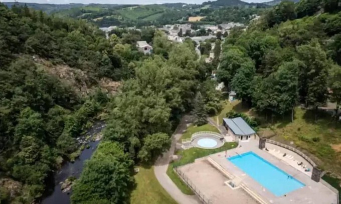 Brassac House | Camboussel Holiday Village * - Gîte 4/6 p - 1 bedroom - Ss Terr 6 people