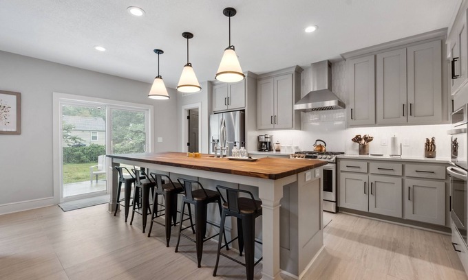 Prairie Village House | Cambridge - Pristine Home + Walk to PV Shops