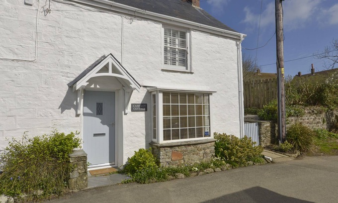 Trelights Cottage | CAMELOT COTTAGE, pet friendly, with open fire in Port Isaac