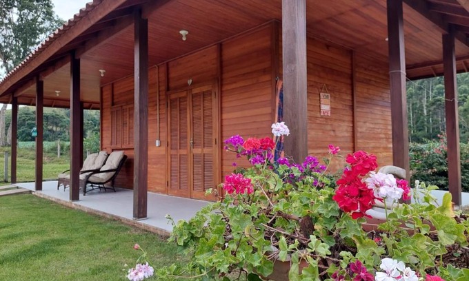 Sao Bonifacio Cabin | Caminhos da Serra do Tabuleiro - Chalé Araucária