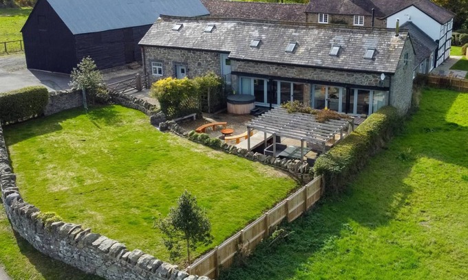 Montgomery House | Camlad Barn in Montgomery