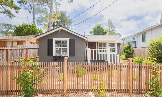 Northeast Carmel House | Camp Carmel Chic Coastal Retreat Near Downtown Carmel By the Sea 30-Night Stay