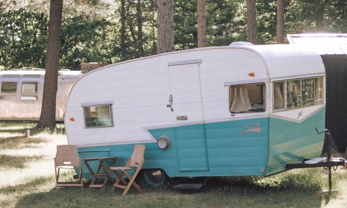 Waupaca House | Camp Elsewhere Vintage Shastas