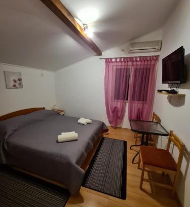Lozovac House | Camp Krka