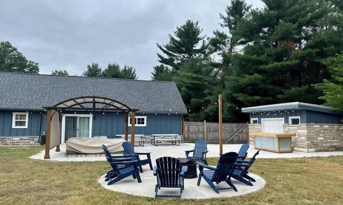 Mauston House | Camp Patriot Private Resort by Patriot Properties