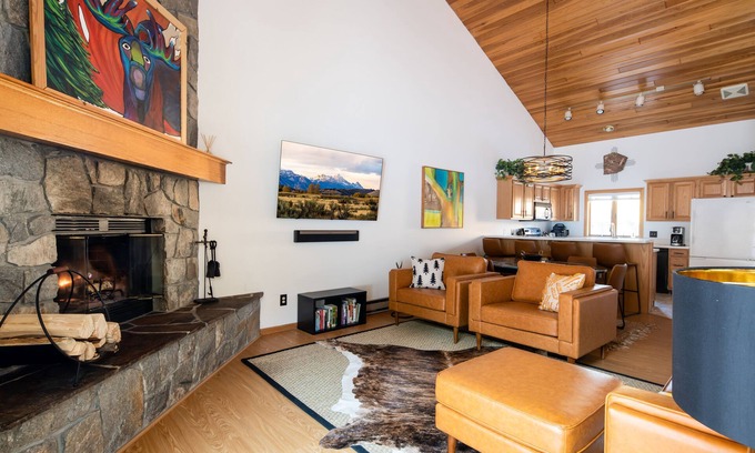 Big Horn Condo | Camp Tu’Wani Ski-in/Ski-out Condo Retreat Big Sky