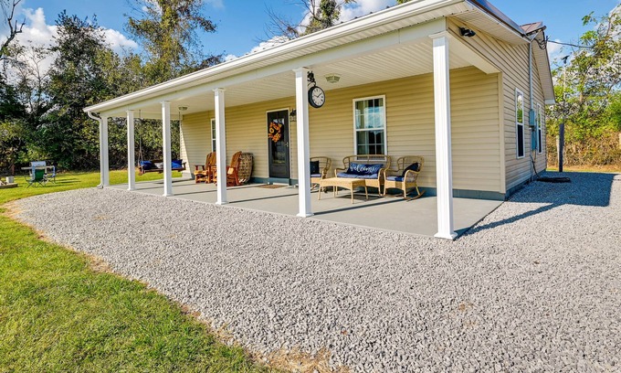 Mount Sherman House | Campbellsville Haven on 63-Acre Farm!