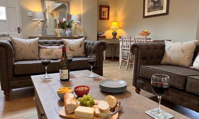 Chipping Campden House | Campden Place - 2 Bed Home in Central Chipping Campden