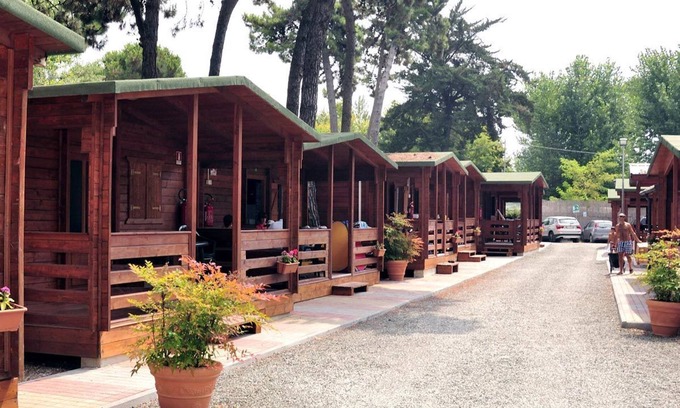 Marina di Massa RV Rental | Campeggio Italia