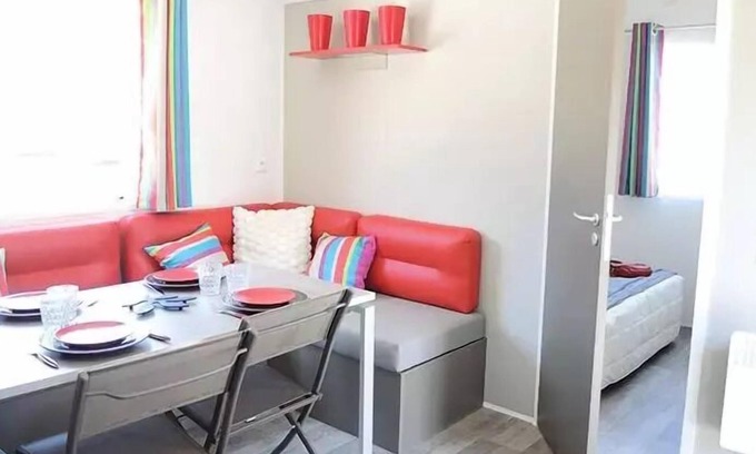 Saint-Leger-de-Fougeret House | Camping LA FOUGERAIE * - Large comfortable Mobile Home 2016 8 people