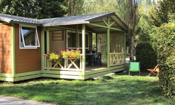 Le Bourg-d'Oisans Ski Chalet | Camping Le Colporteur * - Chalet Espace Classic 4 rooms 6 people Air-conditioned