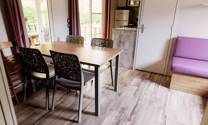 Saint-Laurent-de-Medoc House | Camping Le Paradis * - Mobile Home Anémone 4 Rooms 6 People + TV