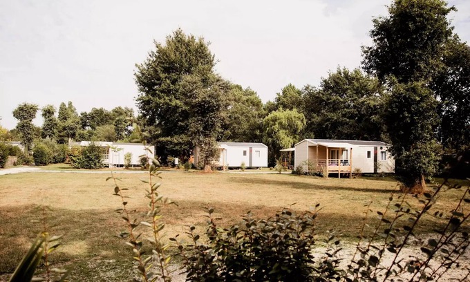 Saint-Laurent-de-Medoc House | Camping Le Paradis * - Mobile Home Ancolie 4 Rooms 5 People + TV