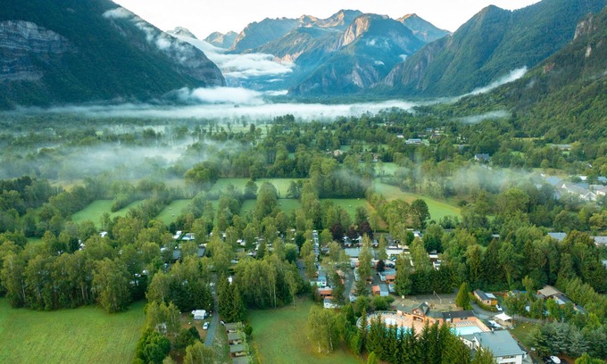 Le Bourg-d'Oisans RV Rental | Camping RCN Belledonne