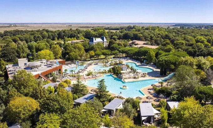 Mauzac House | Camping Séquoia Parc* - Cottage Privilège Plus TV LV Air conditioning 4 rooms, 2 shower rooms 6 people