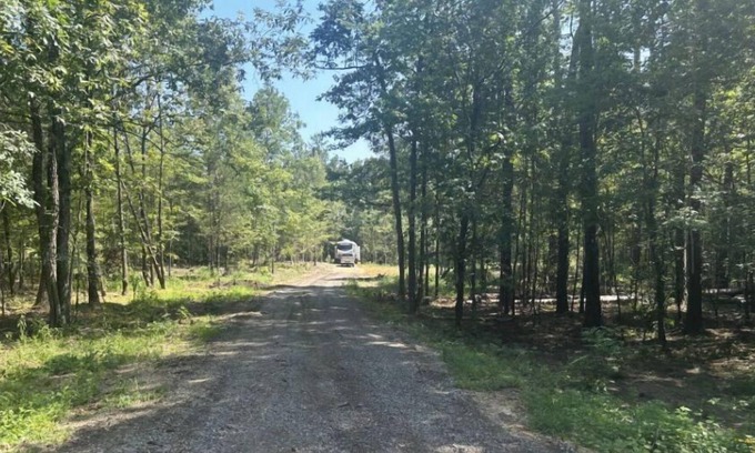 Starkville RV Rental | Campsite out of Starkville Mississippi. Great for MSU Games and Activities.
