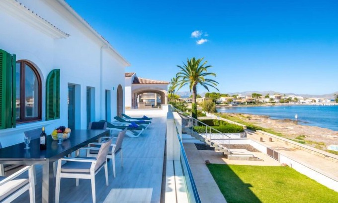 es Bacares House | Can Verd by Interhome