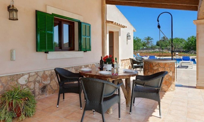 Portopetro Ski Chalet | Can Xurí villa with pool