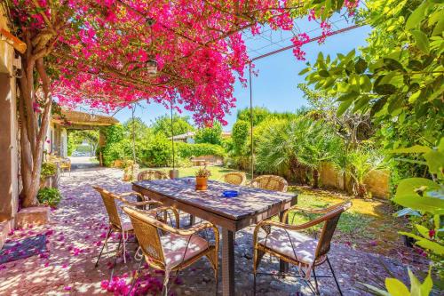 Pollensa Ski Chalet | Cana Can