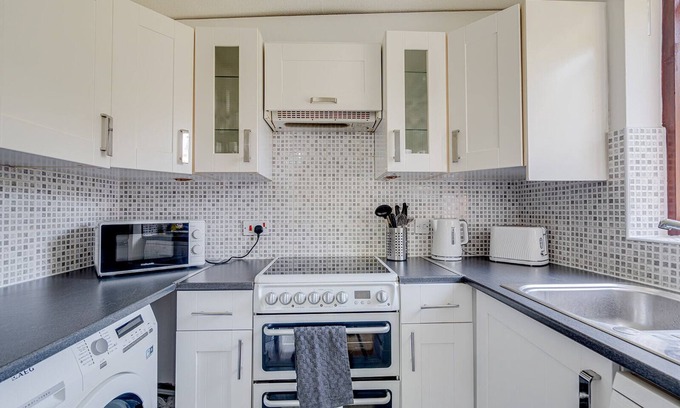 Bermondsey Apartment | Canadawater-2bedroom-1bathroom-wifi-free Parking