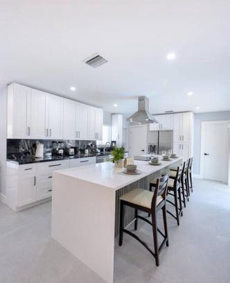 Cutler Bay House | Canal front, 2 King Beds, Pool, Game Room