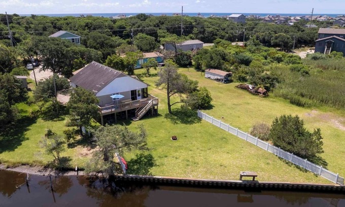 Sunset Village House | Canal Front 3 Bedroom Home/Newly Renovated