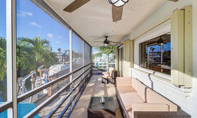 Twin Lakes Apartment | Canal-Front Apt w/Screened Balcony in Key Largo!