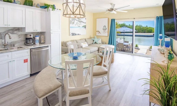 Marathon Villa | Canal Front w/Hot Tub and Private Dock Cozy Villa near Sombrero Beach
