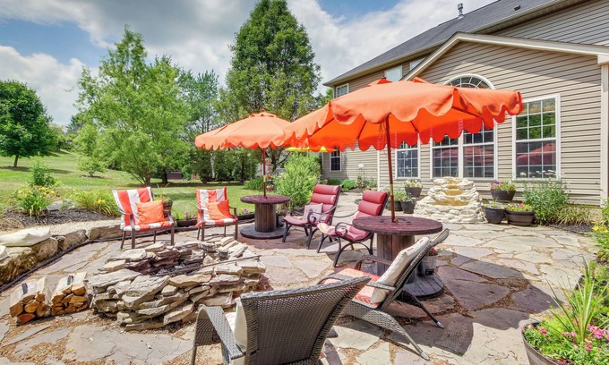 Massillon House | Canal Fulton Vacation Rental w/ Community Pool!