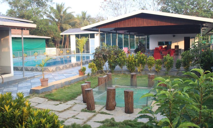 Karjat Hotel | Canal Touch Resort