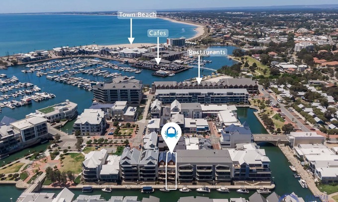 Mandurah Villa | Canalside family-friendly 5BR bedroom villa in the heart of Mandurah