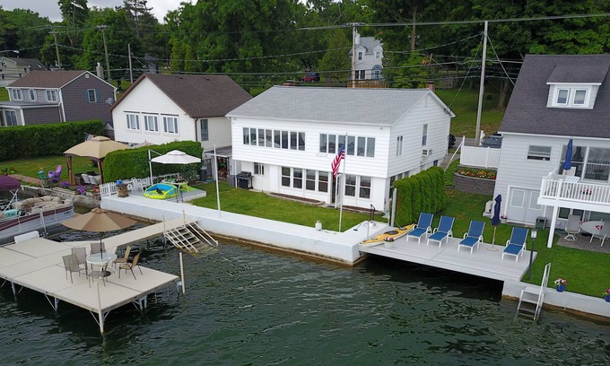 Canandaigua Cottage | Canandaigua Lake Rental Cottage-Perfect for Summer, wine tours or ski vacations
