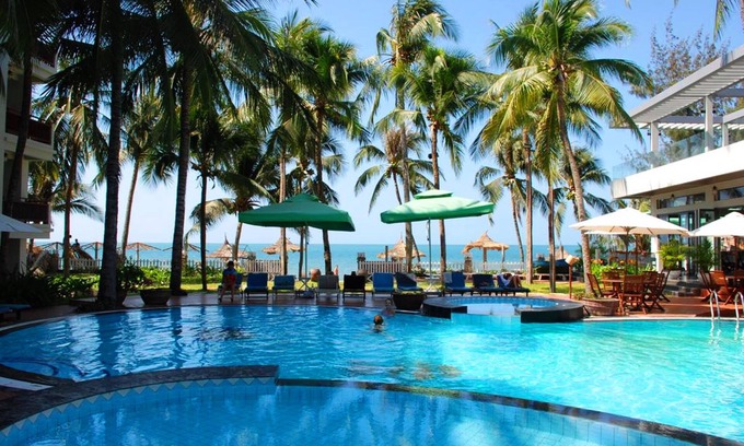 East Ham Tien Beach Resort | Canary Beach Resort